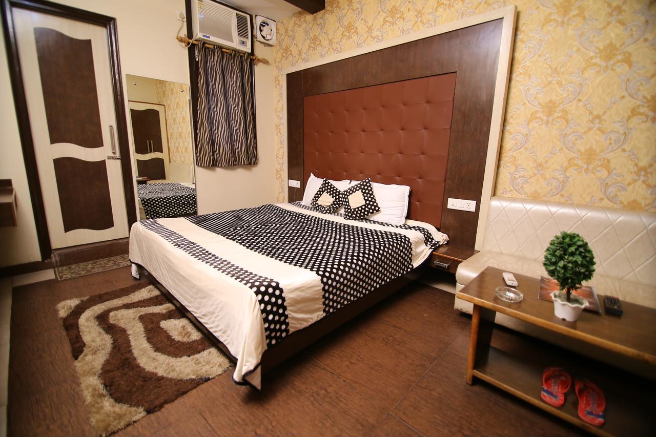 Hotel Pappan Plaza Palwal 外观 照片