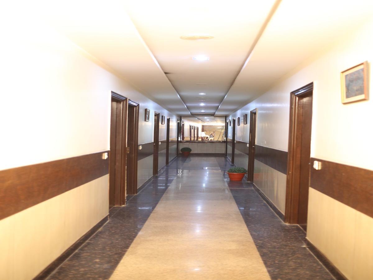 Hotel Pappan Plaza Palwal 外观 照片