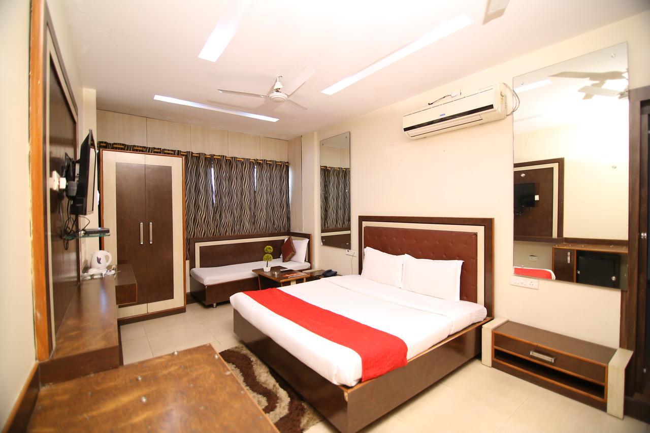 Hotel Pappan Plaza Palwal 外观 照片